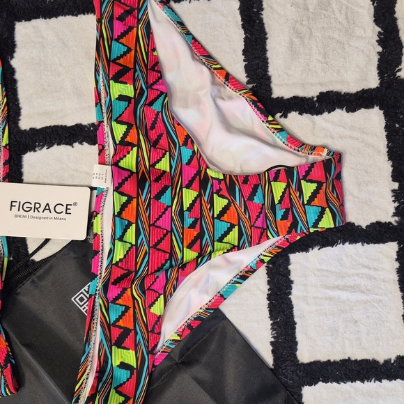 NWT Figrace L Retro Mosaic Triangle Print Bikini Top + Bottom Set + Swim Bag - Picture 10 of 13